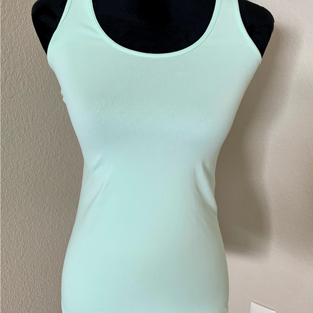 Lululemon Athletica Green Fitted Sleeveless Tank Top